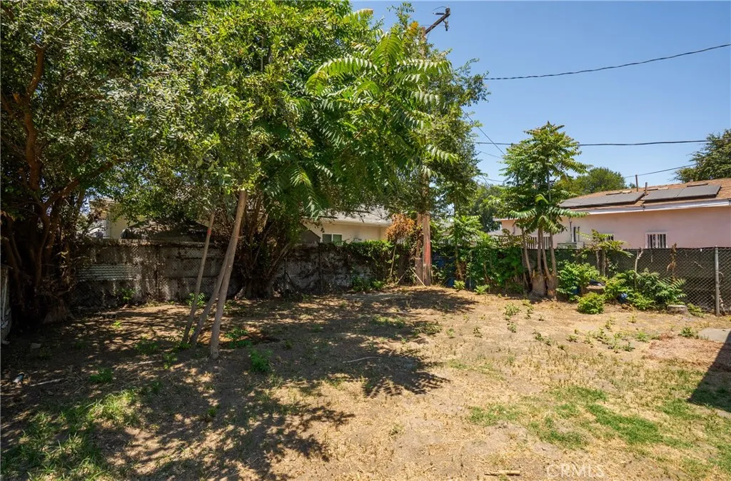 Huge yard area behind garage