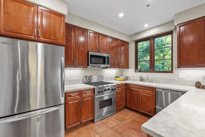 244 View Street, Mountain View, California 94041