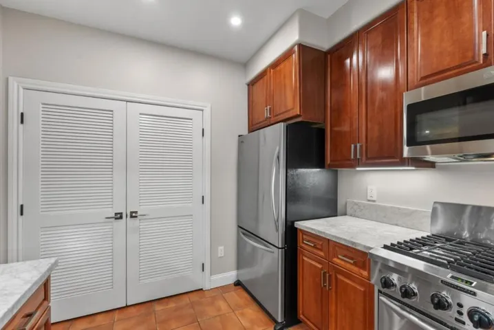 244 View Street, Mountain View, California 94041