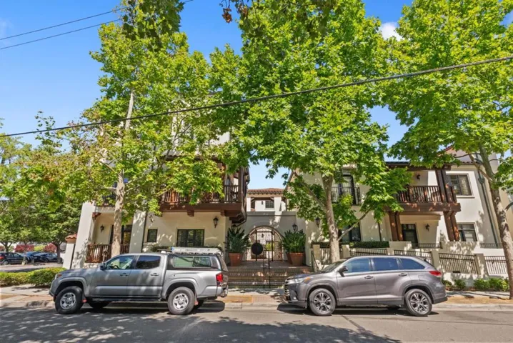 244 View Street, Mountain View, California 94041