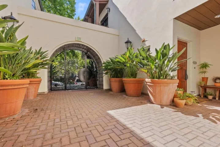 244 View Street, Mountain View, California 94041