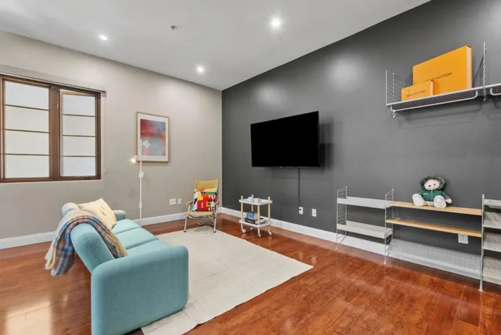 244 View Street, Mountain View, California 94041