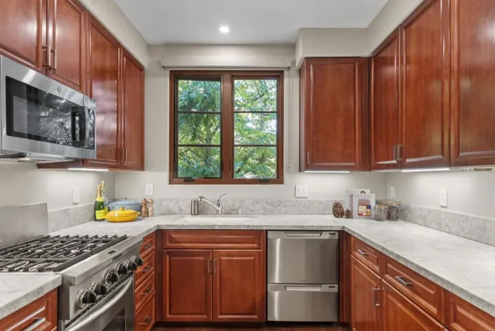 244 View Street, Mountain View, California 94041