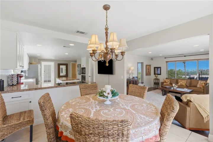 2552 Sunset, Riverside, California 92506