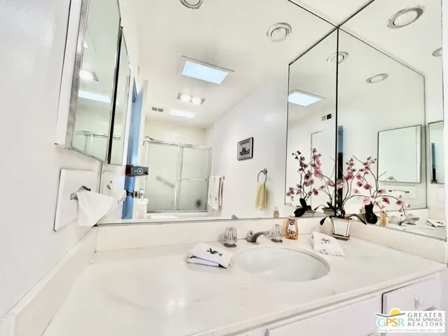 197 Desert Lakes Drive, Palm Springs, California 92264