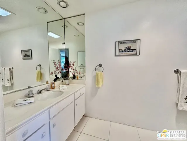 197 Desert Lakes Drive, Palm Springs, California 92264