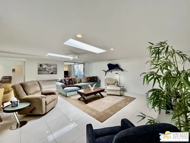 197 Desert Lakes Drive, Palm Springs, California 92264