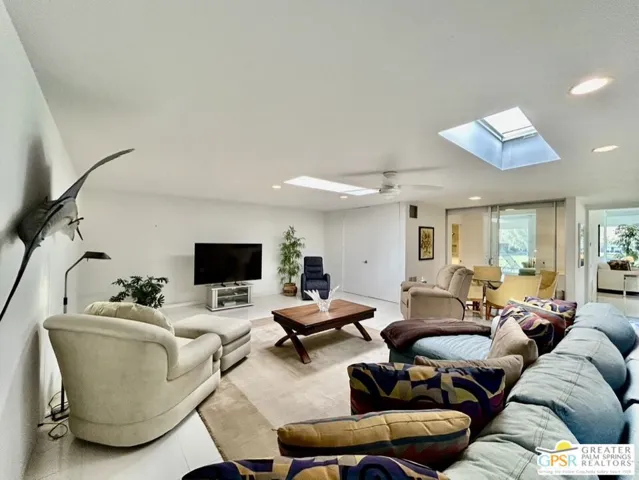 197 Desert Lakes Drive, Palm Springs, California 92264