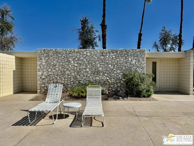 197 Desert Lakes Drive, Palm Springs, California 92264