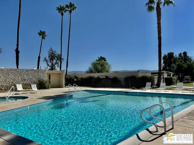 197 Desert Lakes Drive, Palm Springs, California 92264