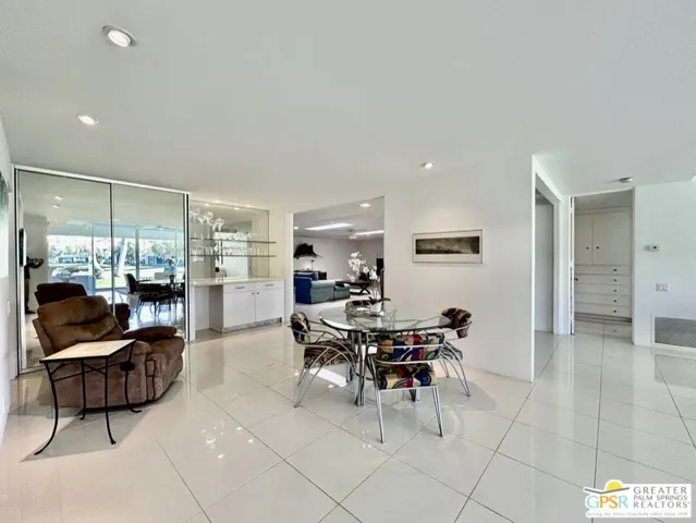 197 Desert Lakes Drive, Palm Springs, California 92264