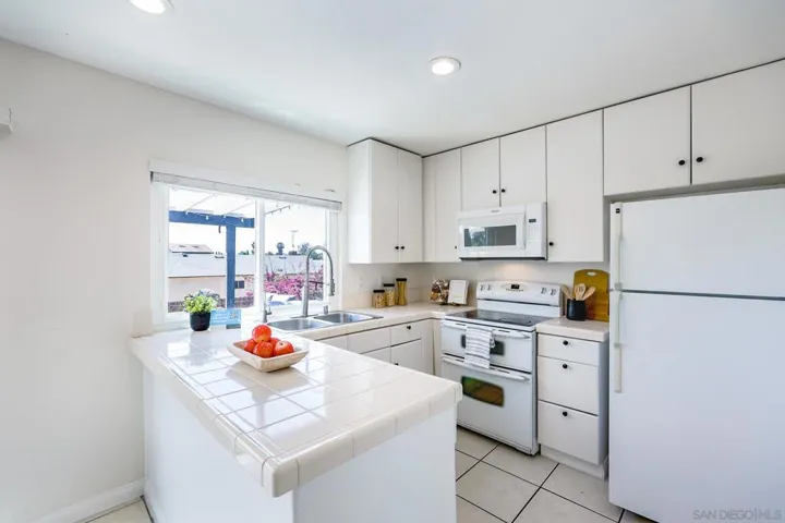 8933 Libra Dr, San Diego, California 92126