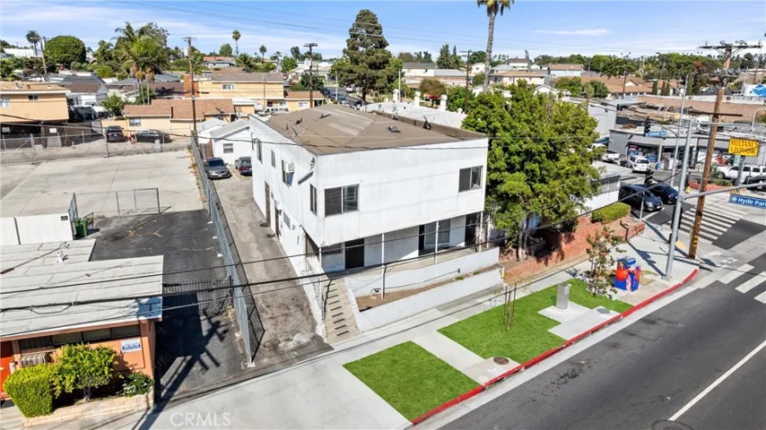 704 Centinela, Inglewood, California 90302