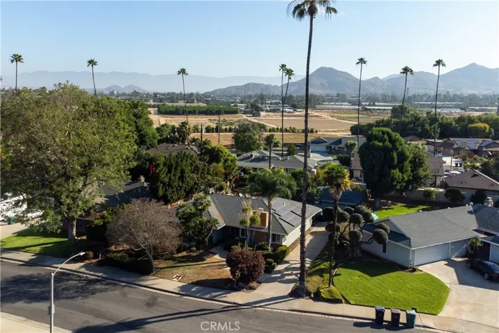 1185 La Subida Court, Riverside, California 92507