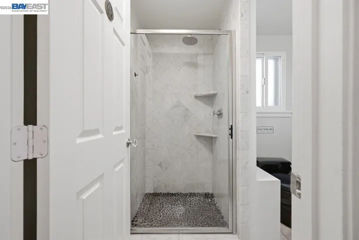 1800 Versailles Ave, Alameda, California 94501