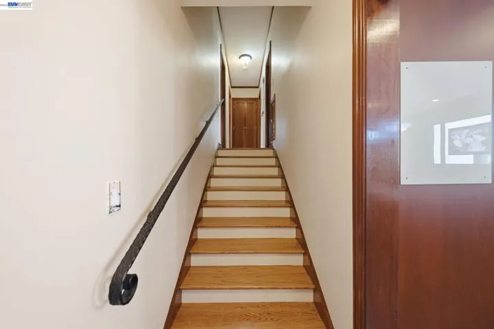 1800 Versailles Ave, Alameda, California 94501