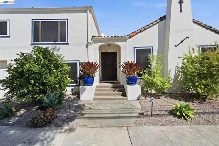 1800 Versailles Ave, Alameda, California 94501