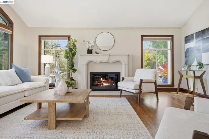1800 Versailles Ave, Alameda, California 94501