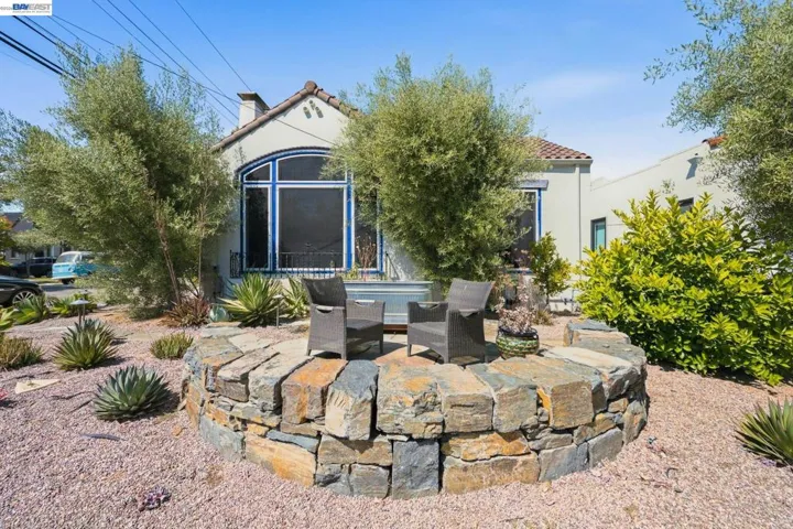 1800 Versailles Ave, Alameda, California 94501