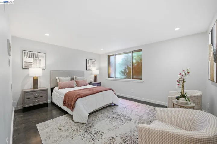 1800 Versailles Ave, Alameda, California 94501