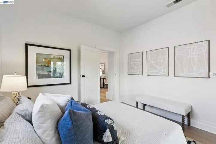 2607 Alcatraz Ave, Berkeley, California 94705