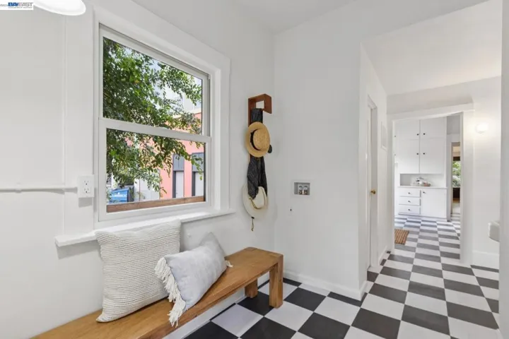 2607 Alcatraz Ave, Berkeley, California 94705