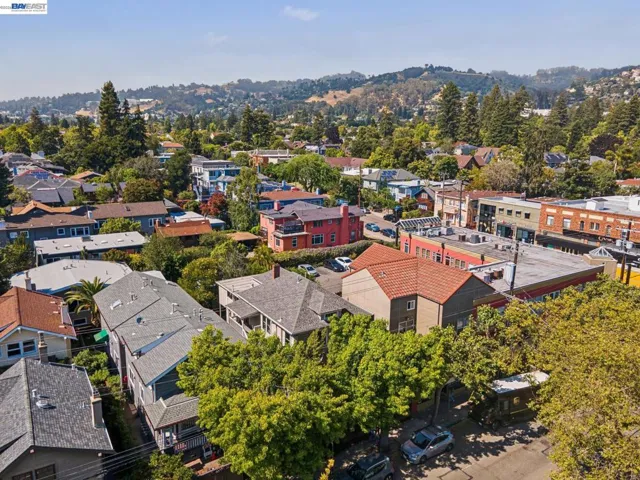 2607 Alcatraz Ave, Berkeley, California 94705
