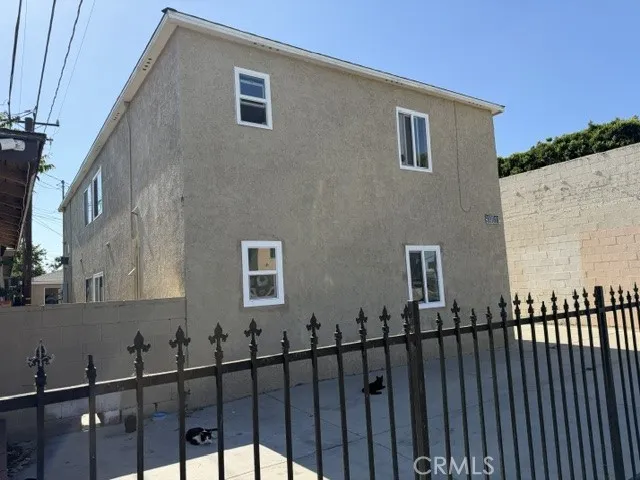 10011 State Street, Lynwood, California 90262