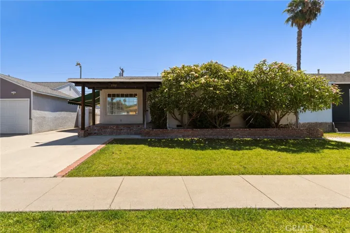 3940 Lees Avenue, Long Beach, California 90808