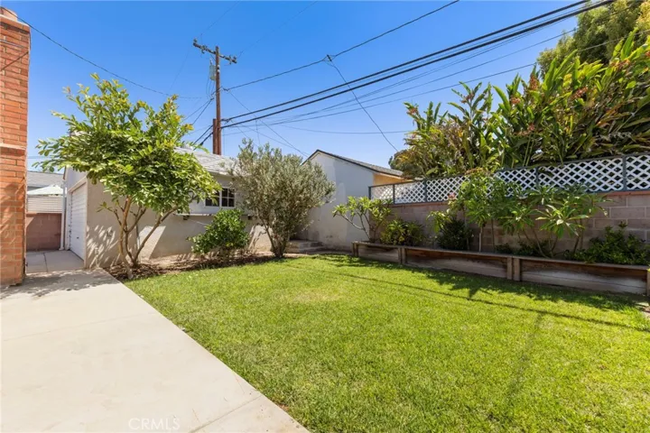 3940 Lees Avenue, Long Beach, California 90808