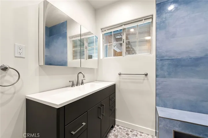3940 Lees Avenue, Long Beach, California 90808