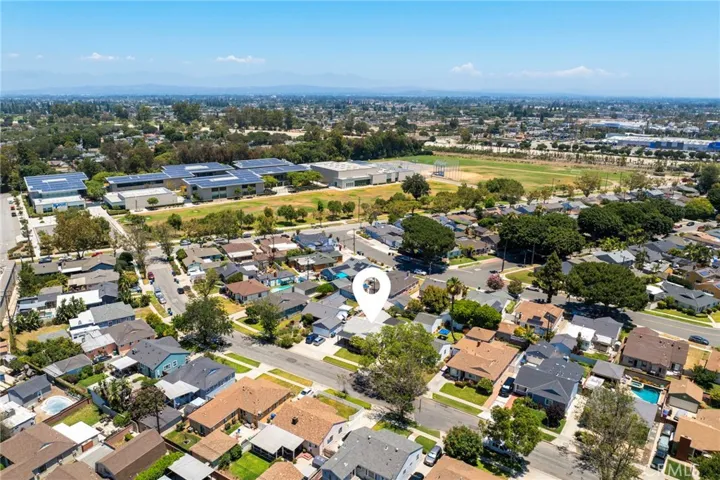 3940 Lees Avenue, Long Beach, California 90808