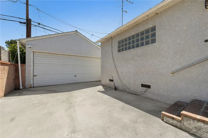 3940 Lees Avenue, Long Beach, California 90808