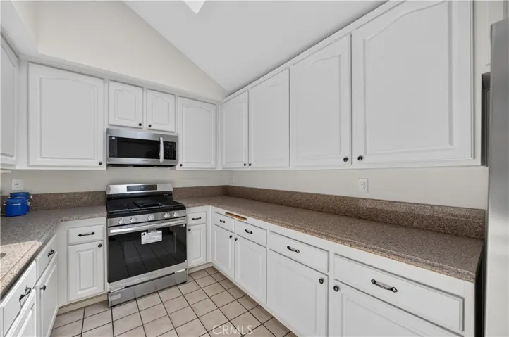 14611 Calle Palma Loma 14, Whittier, California 90604