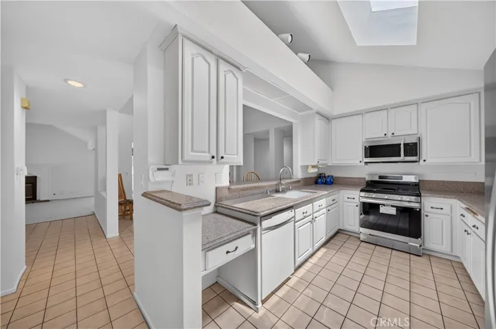 14611 Calle Palma Loma 14, Whittier, California 90604