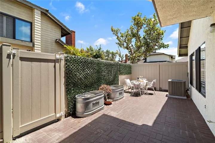 18134 Rustic Court, Fountain Valley, California 92708
