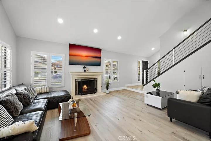 Beautifully Upgraded w/ High Ceilings & Recessed Light