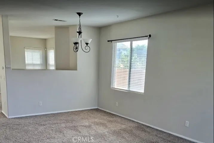 6061 La Costa, Fontana, California 92336