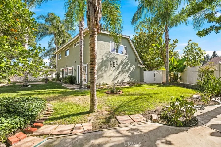 14752 Branbury, Tustin, California 92780