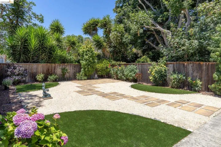 2214 Curtis St, Berkeley, California 94702