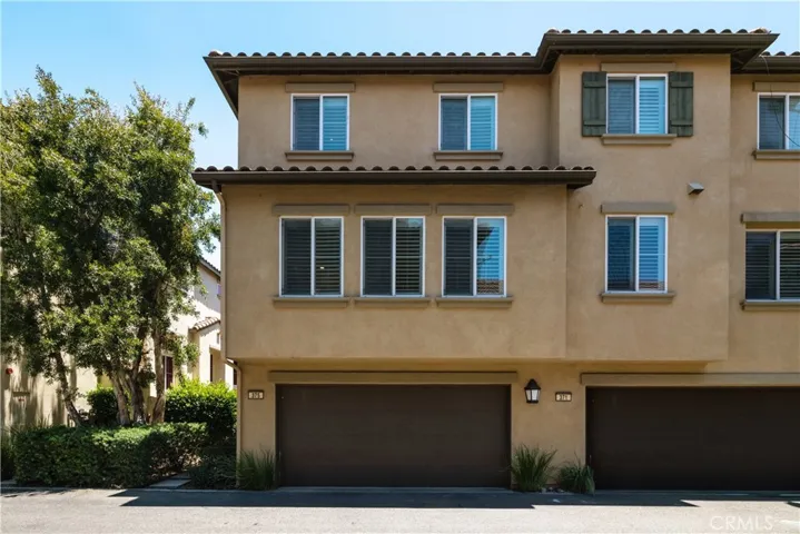 2-Car Garage