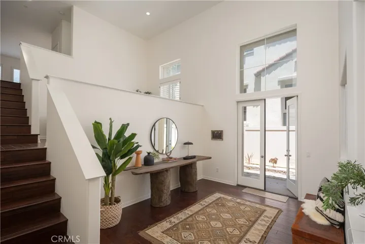 Foyer Upon Entry