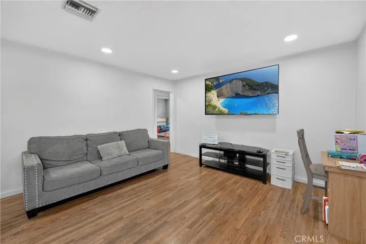 20734 Hawaiian, Lakewood, California 90715