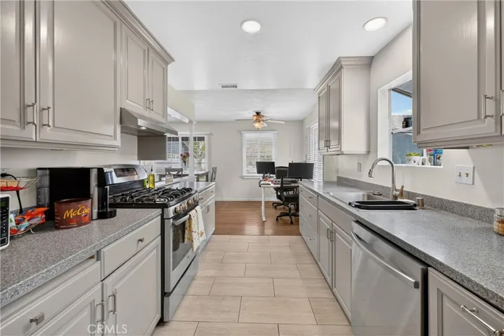 20734 Hawaiian, Lakewood, California 90715