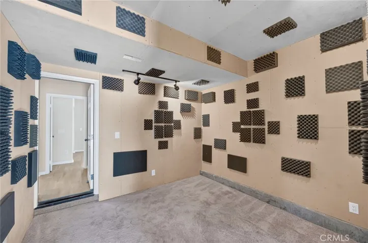 Third car garage converted to a music studio. Can be converted back.