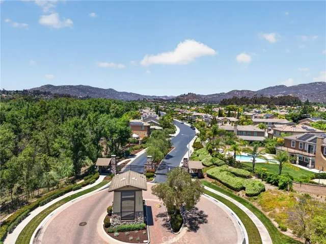 2332 Douglaston, Escondido, California 92026
