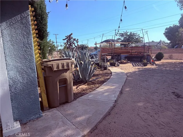 10623 4th, Hesperia, California 92345