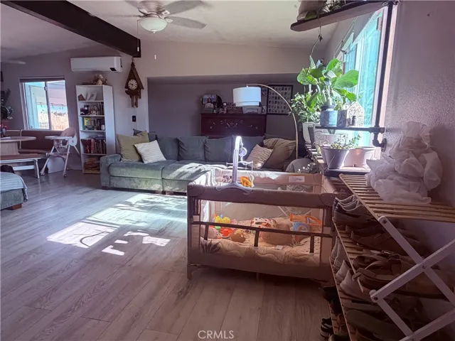 10623 4th, Hesperia, California 92345