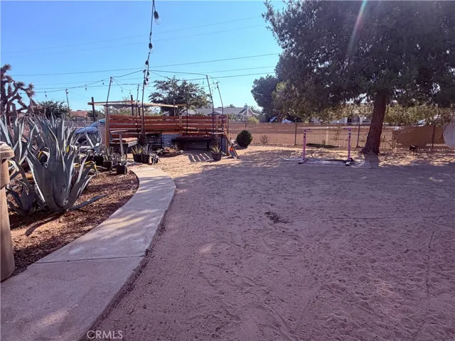 10623 4th, Hesperia, California 92345