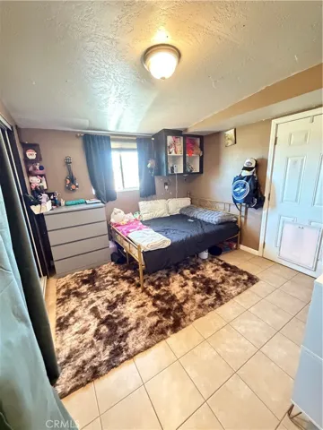 10623 4th, Hesperia, California 92345